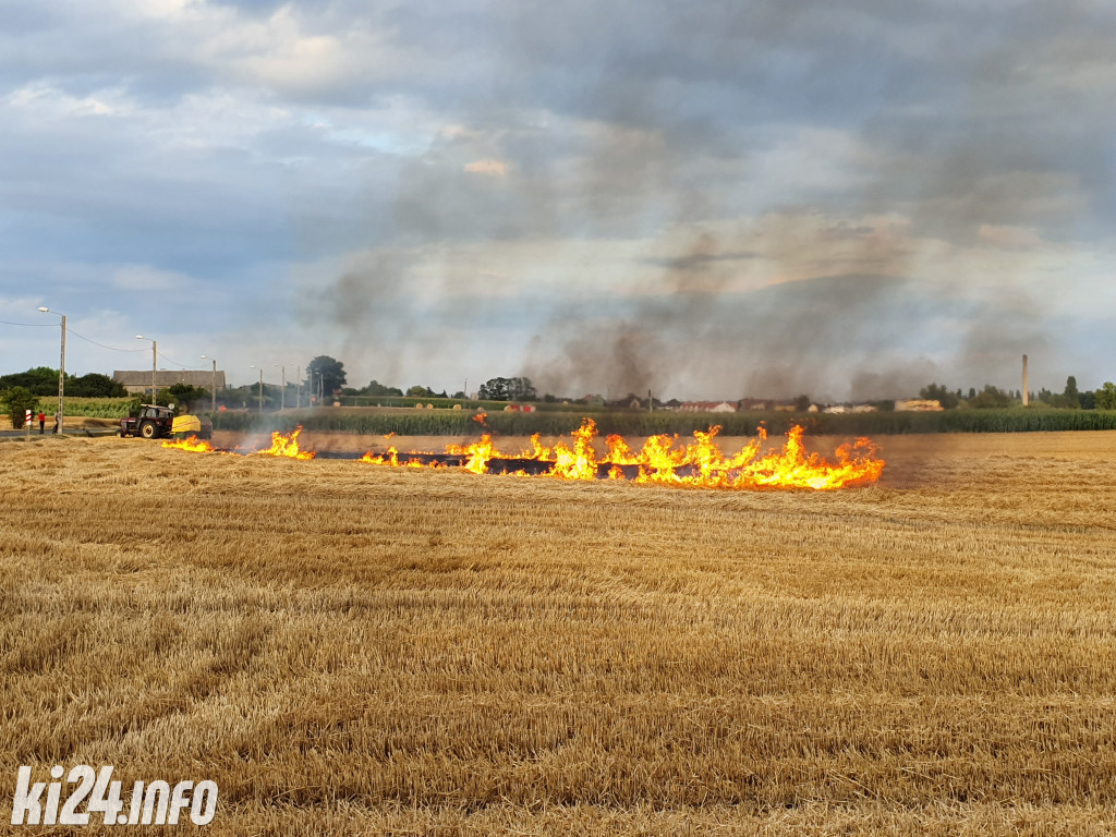 Pożar ścierniska w Mątwach