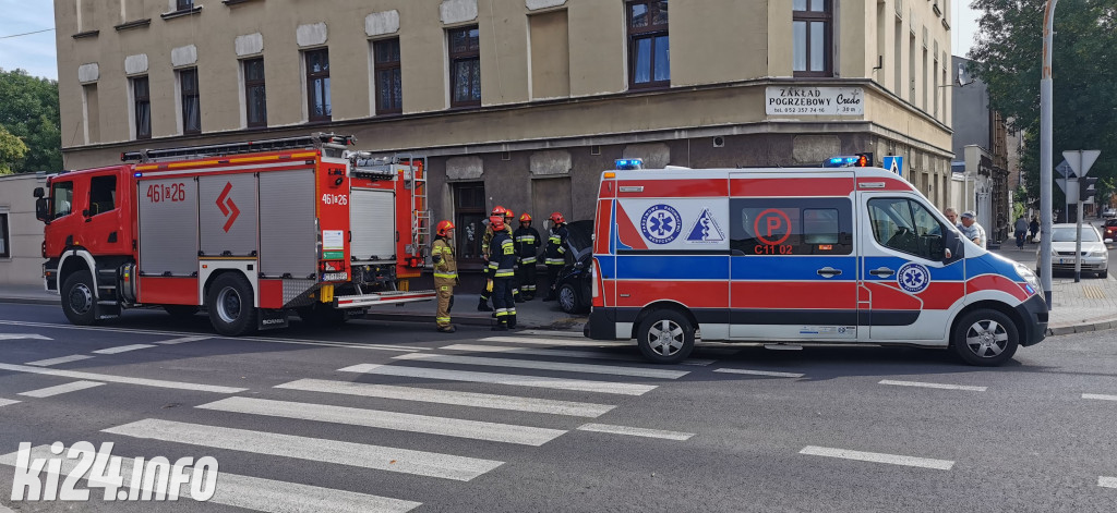 Punto wjechało w kamienicę