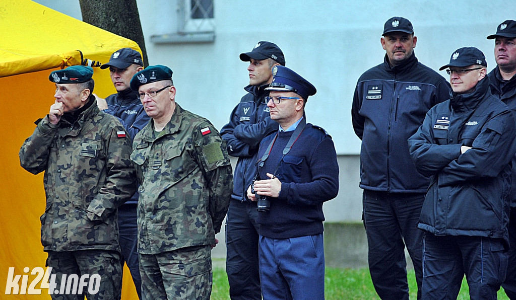 Ćwiczenia straży więziennej przy ul. Narutowicza