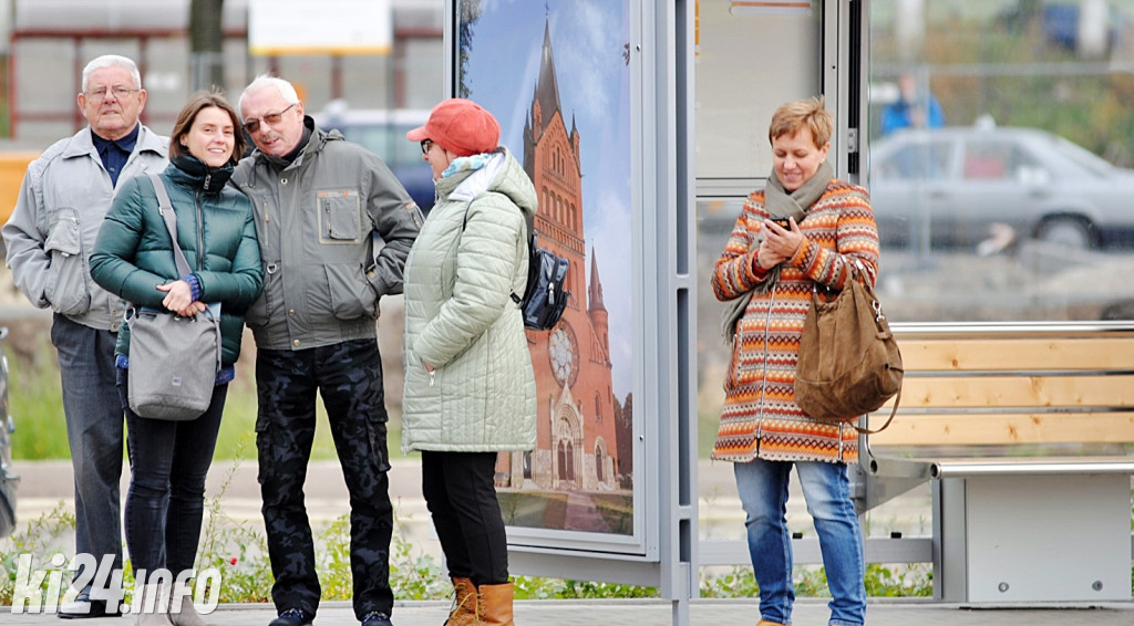 Plac przed dworcem PKP po remoncie