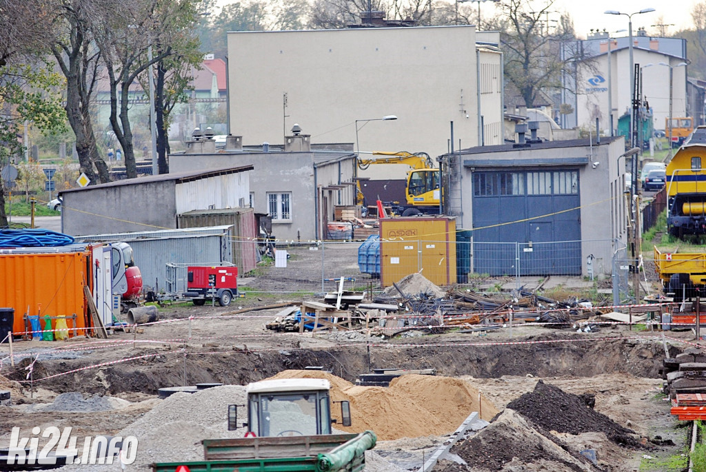 Plac przed dworcem PKP po remoncie