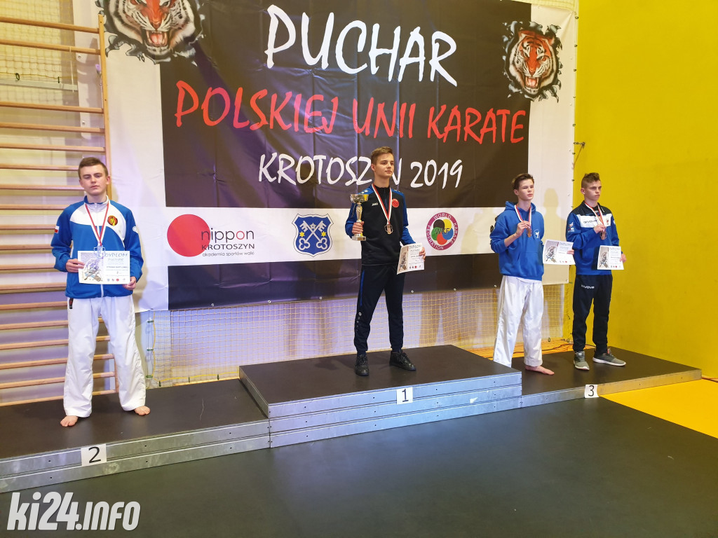 Młodzi karatecy z kolejnymi trofeami