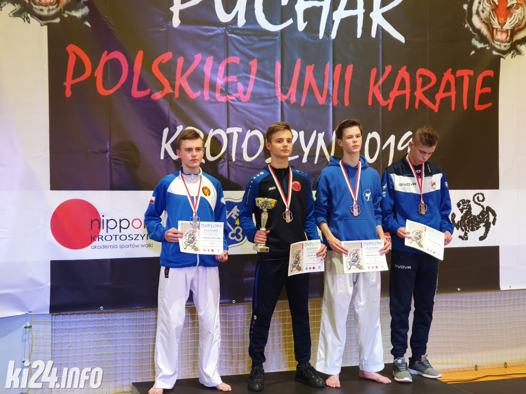 Młodzi karatecy z kolejnymi trofeami