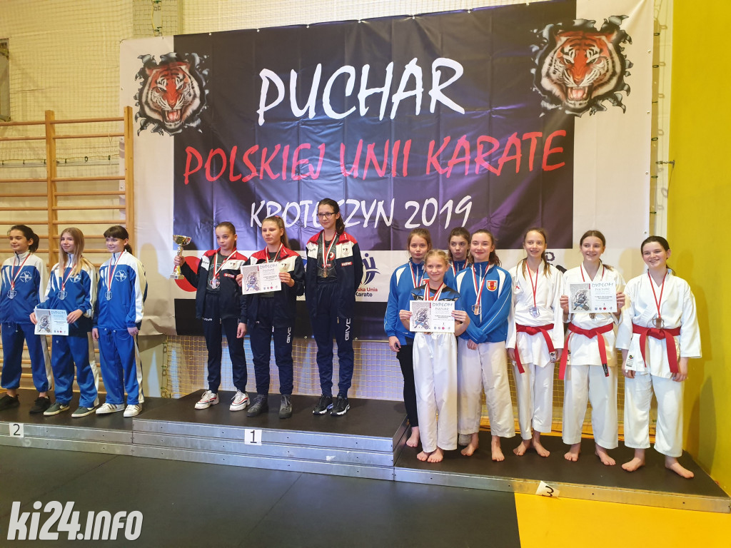 Młodzi karatecy z kolejnymi trofeami