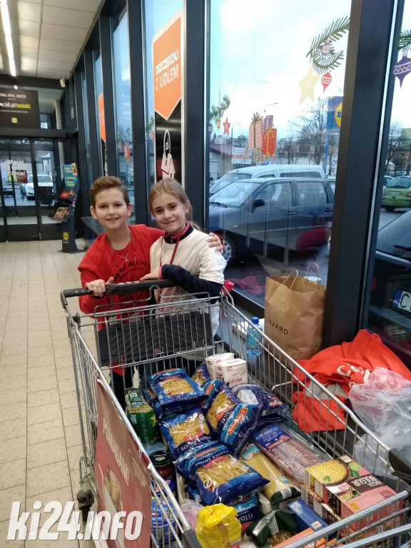 Zbiórka żywności: Tak, Pomagam