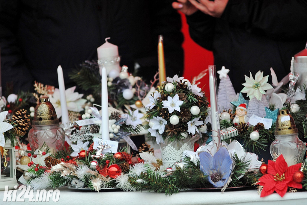 Świąteczny jarmark na Rynku