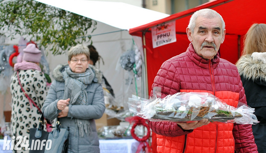 Świąteczny jarmark na Rynku