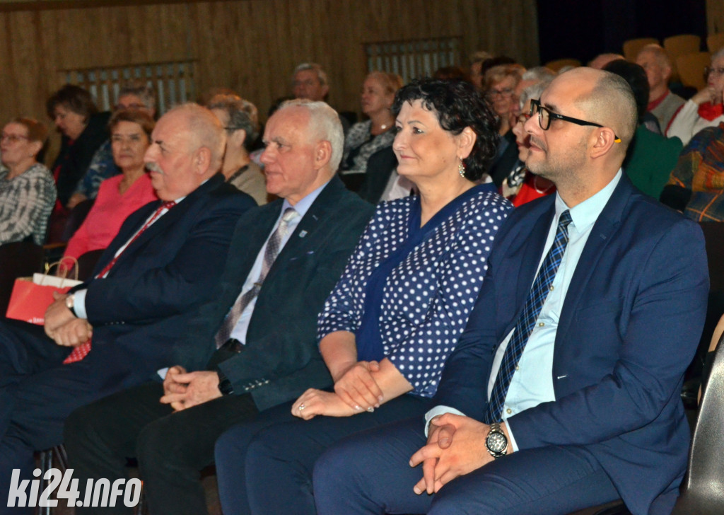 Seniorzy wystawili bożonarodzeniowy spektakl