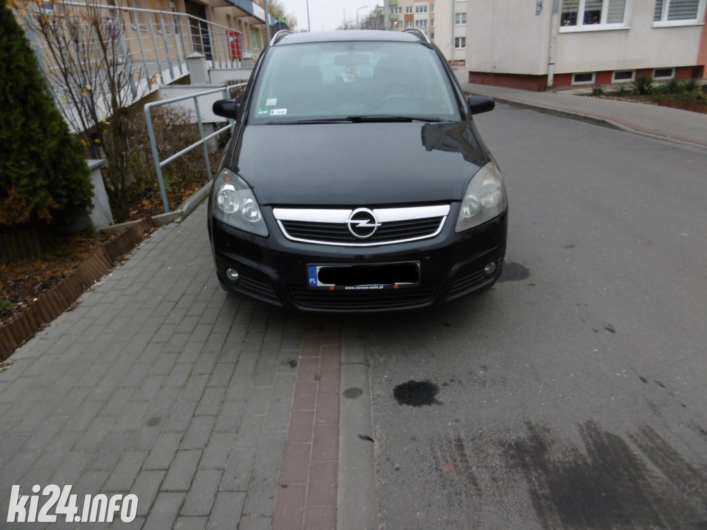 Listopadowi wirtuozi parkowania