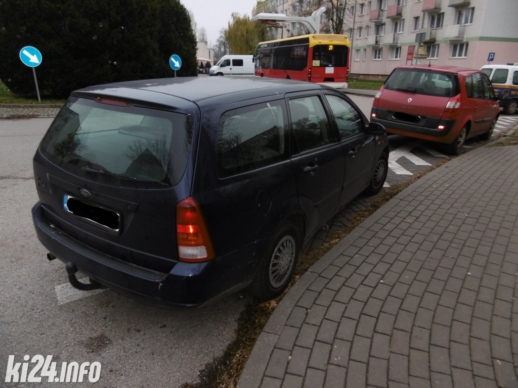 Listopadowi wirtuozi parkowania