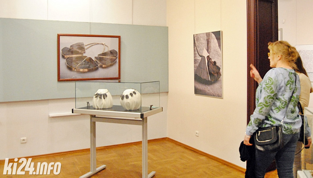 1000 lat w naszyjnikach. Wystawa w muzeum