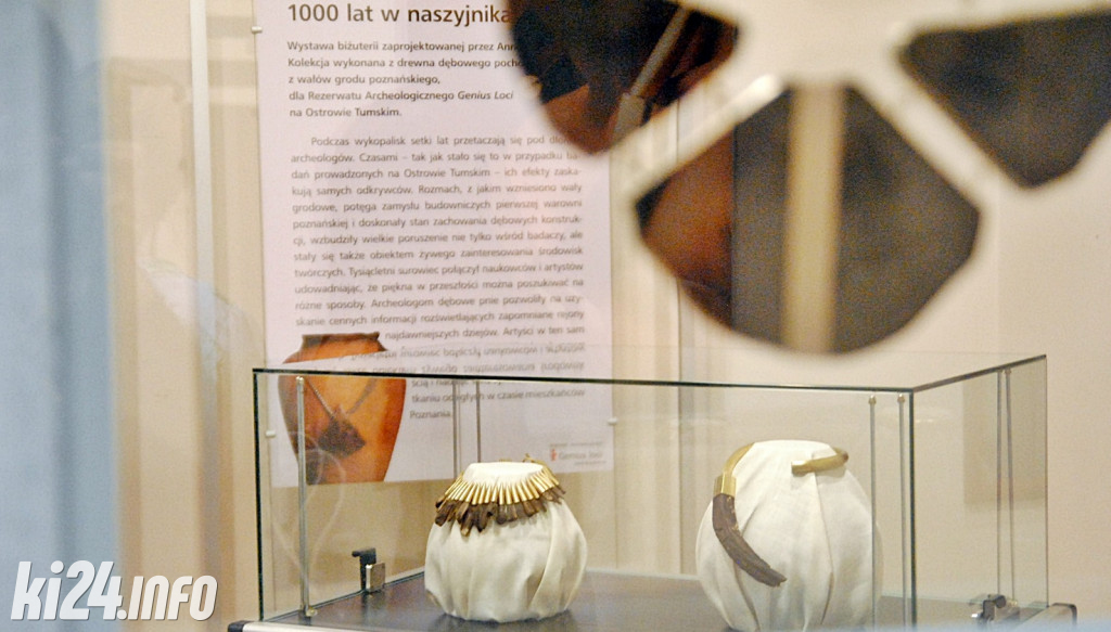 1000 lat w naszyjnikach. Wystawa w muzeum