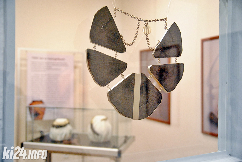 1000 lat w naszyjnikach. Wystawa w muzeum