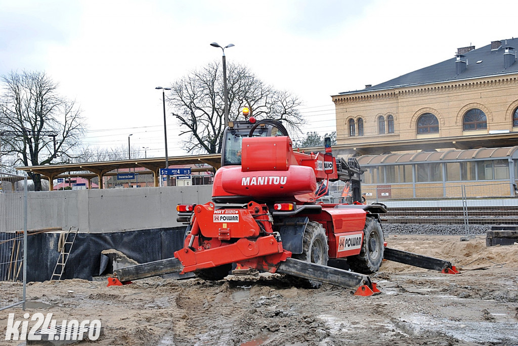 Budowa tunelu i parkingu na dworcu PKP