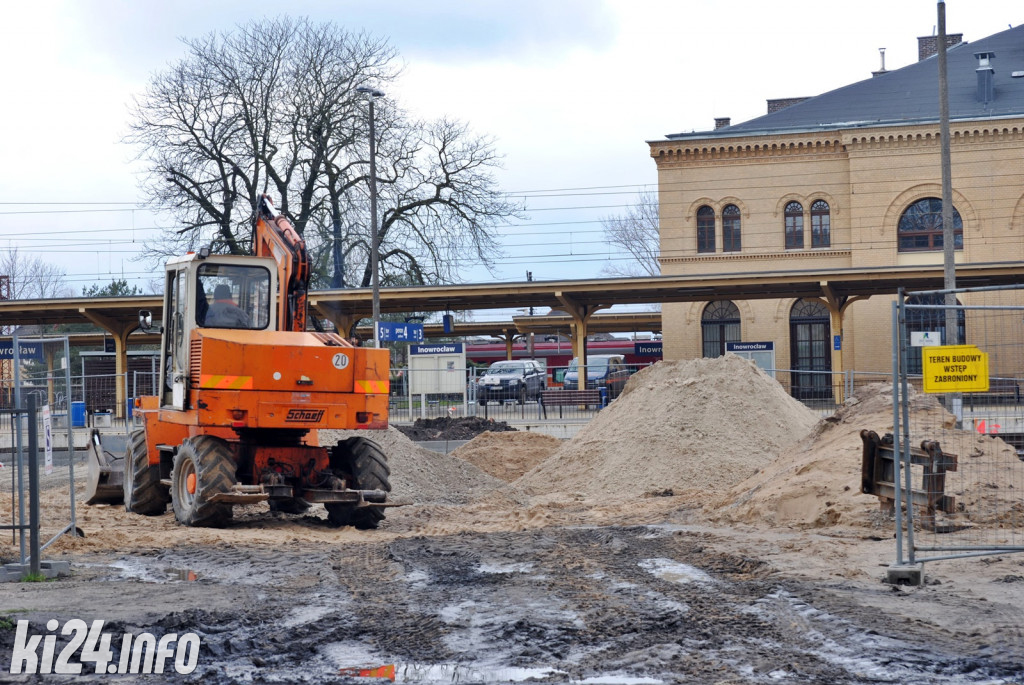 Budowa tunelu i parkingu na dworcu PKP