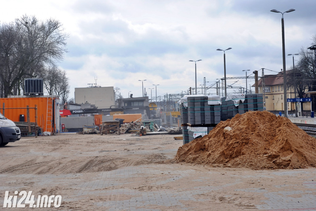 Budowa tunelu i parkingu na dworcu PKP