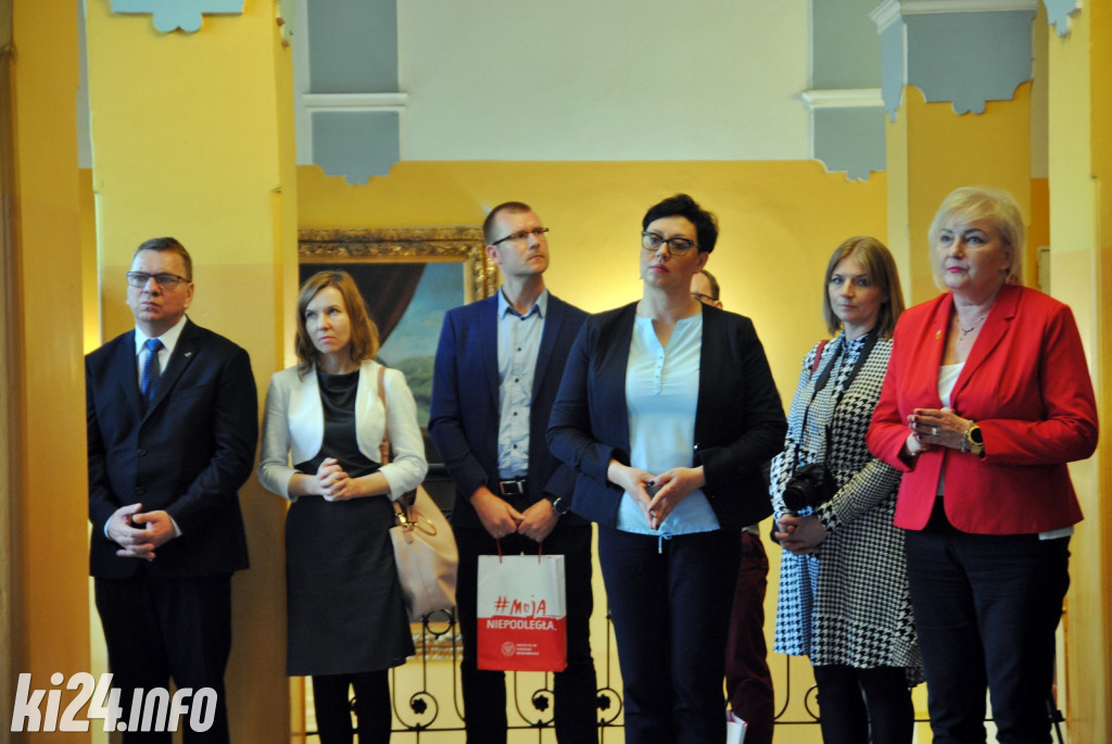 Odsłonięcie tablic w I LO ku pamięci ofiar represji stalinowskich
