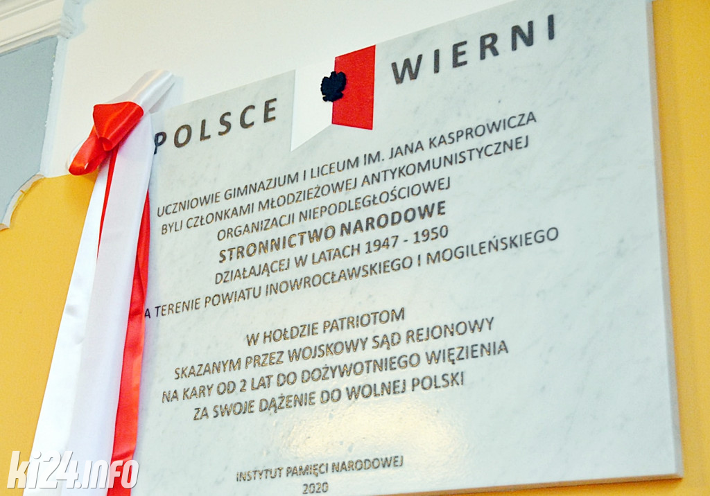 Odsłonięcie tablic w I LO ku pamięci ofiar represji stalinowskich