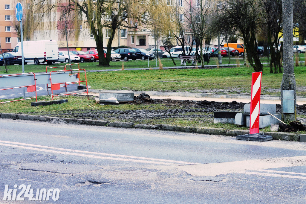 Budowa parkingu przy ul. Błażka
