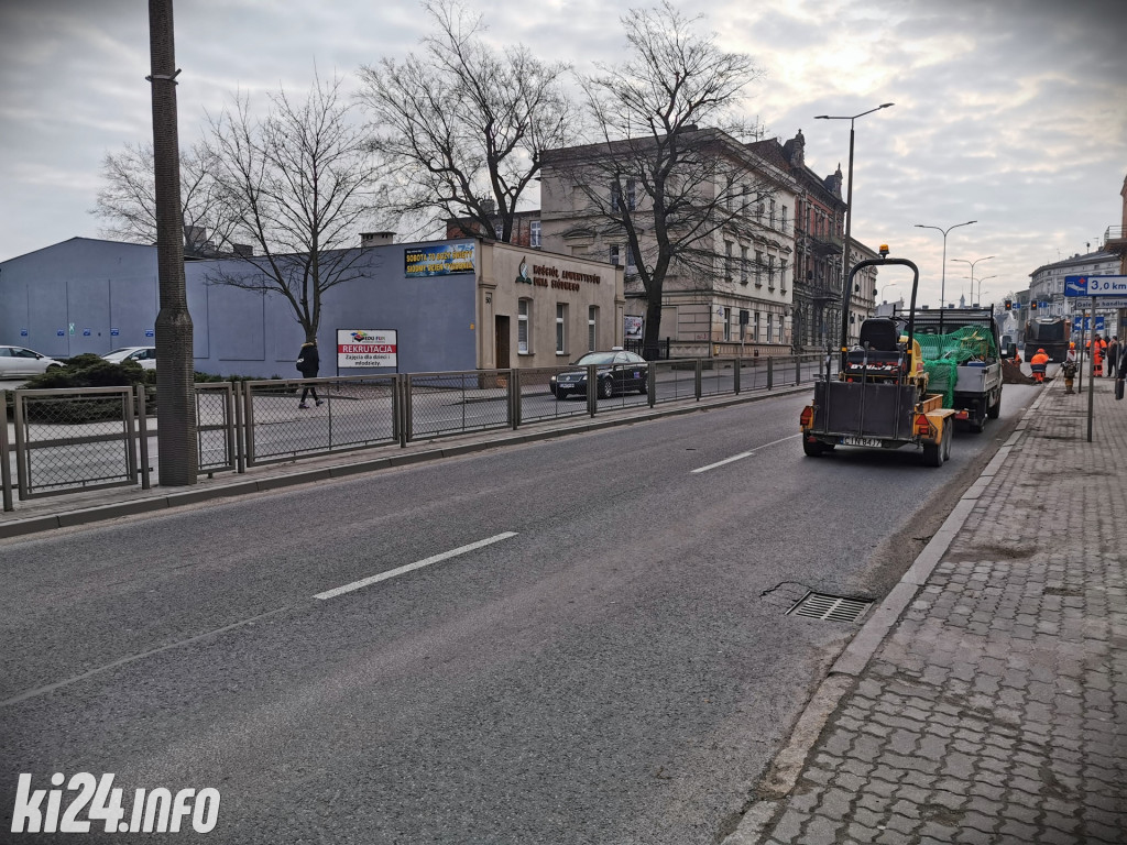 Roboty drogowe na Dworcowej