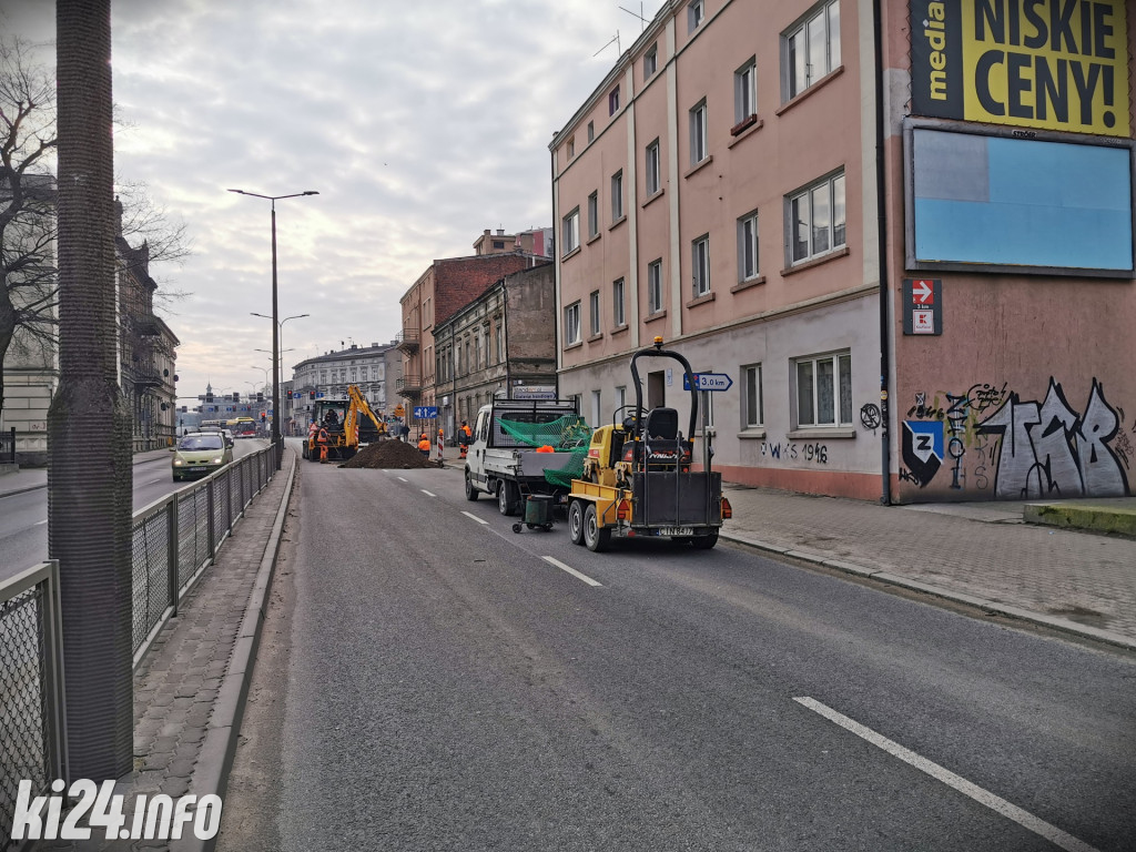 Roboty drogowe na Dworcowej