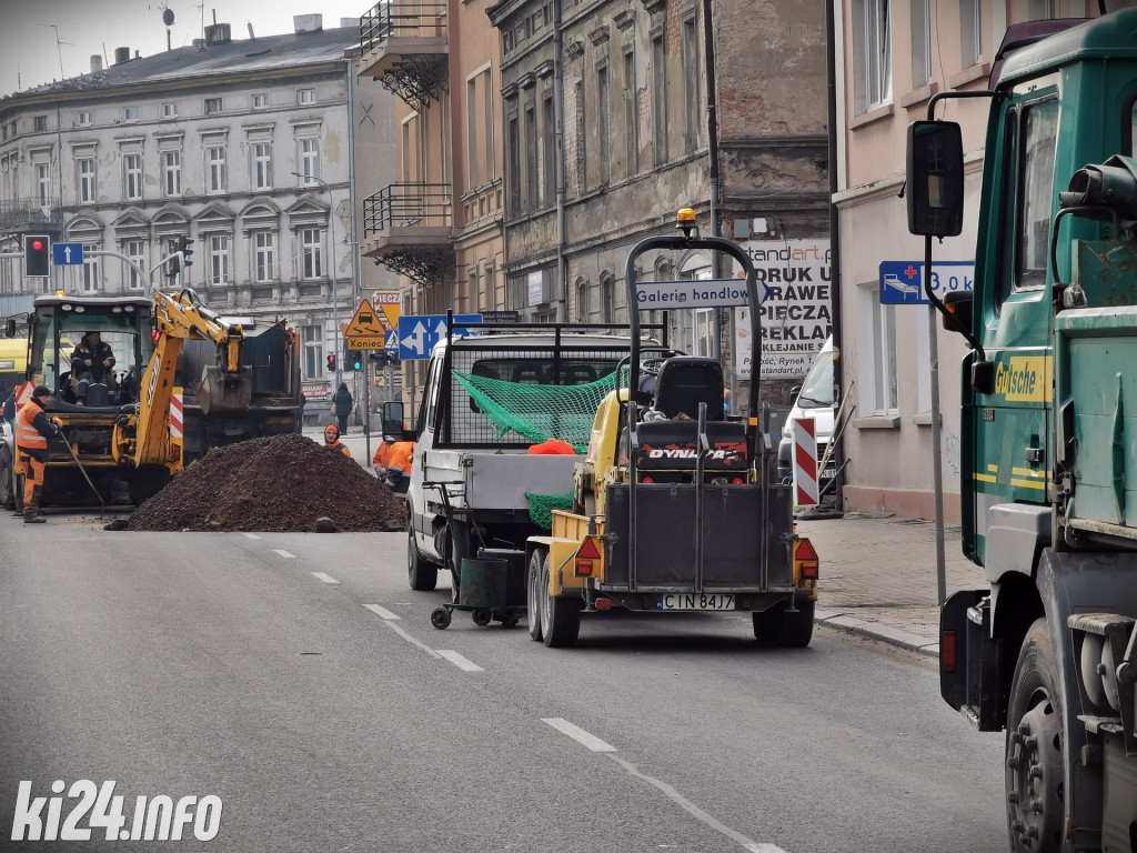 Roboty drogowe na Dworcowej