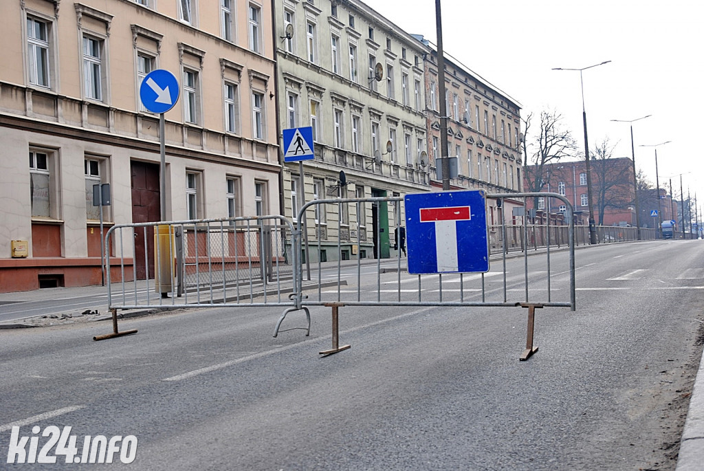 Roboty drogowe na Dworcowej