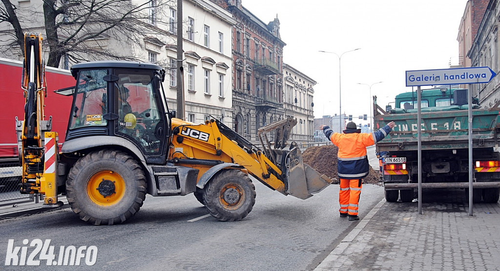 Roboty drogowe na Dworcowej