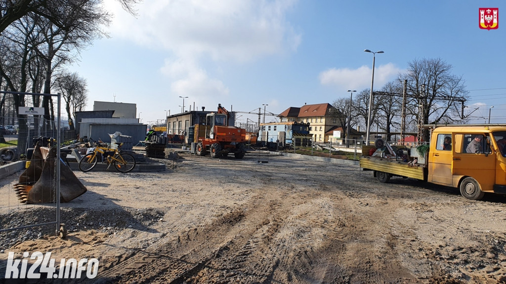 Budowa tunelu i parkingu przy dworcu PKP