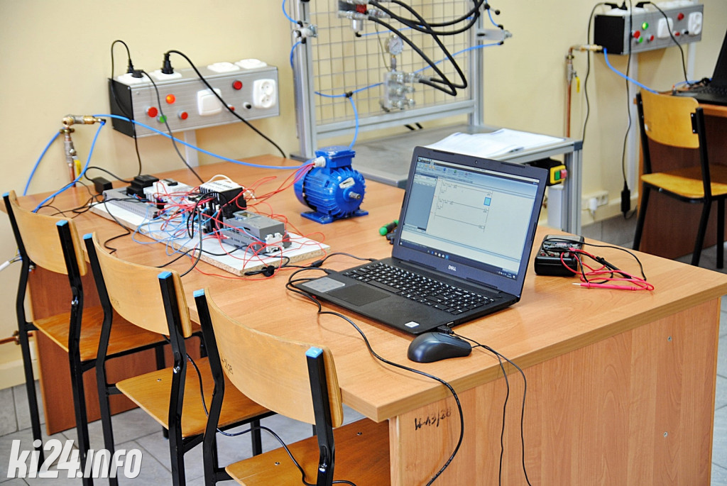 Otwarcie pracowni mechatroniki w CKZ