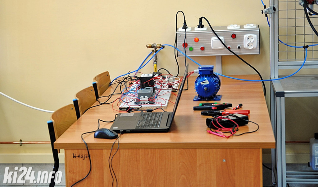 Otwarcie pracowni mechatroniki w CKZ
