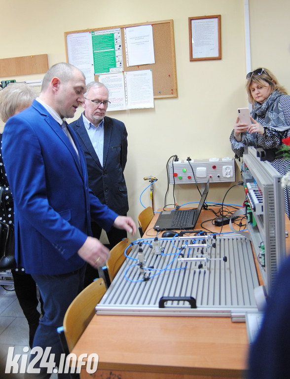 Otwarcie pracowni mechatroniki w CKZ