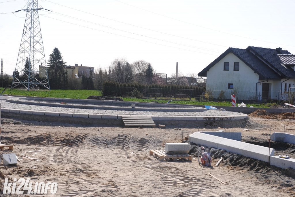 Budowa ronda u zbiegu Marulewskiej i Długiej