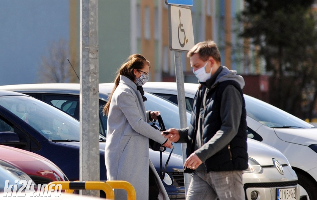 Inowrocławianie założyli maseczki ochronne