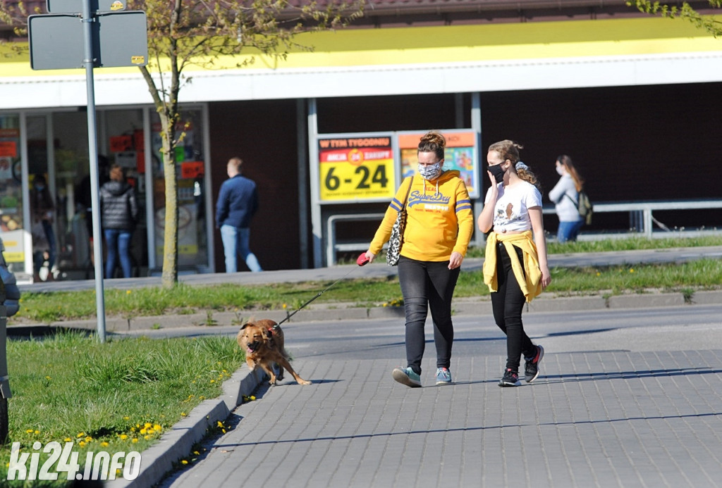 Inowrocławianie założyli maseczki ochronne