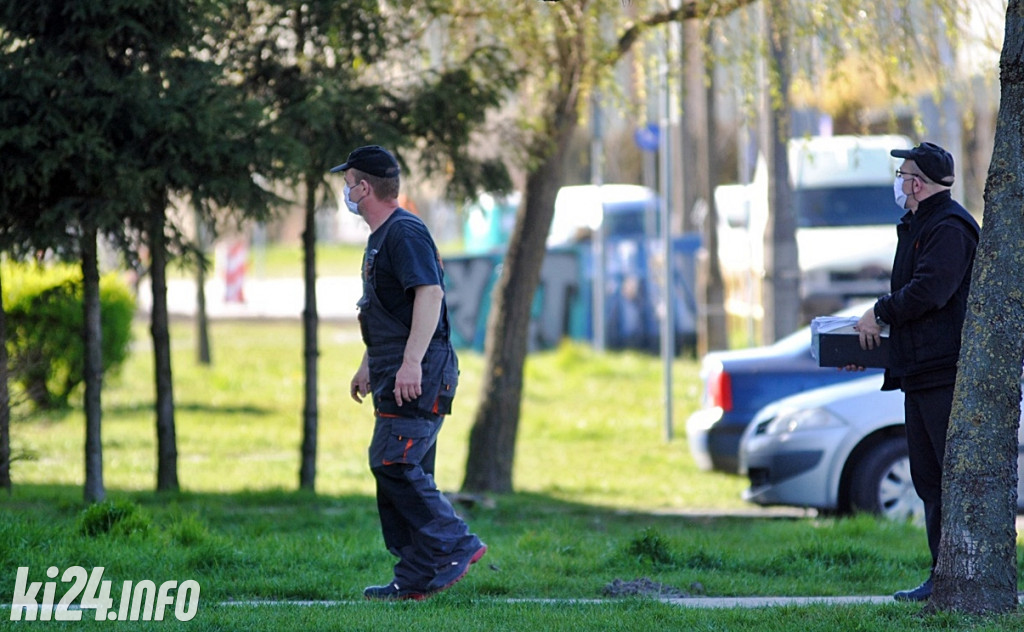 Inowrocławianie założyli maseczki ochronne
