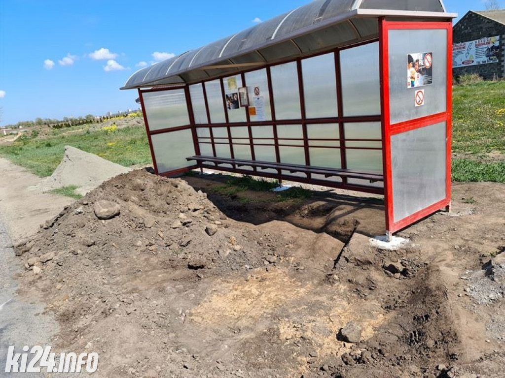 Ludzkie kości pod przystankiem autobusowym