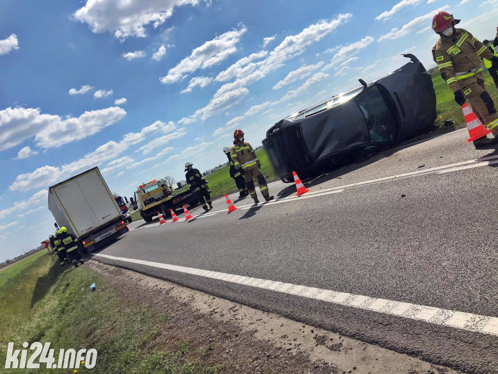 Dachowanie bmw niedaleko Kruszwicy
