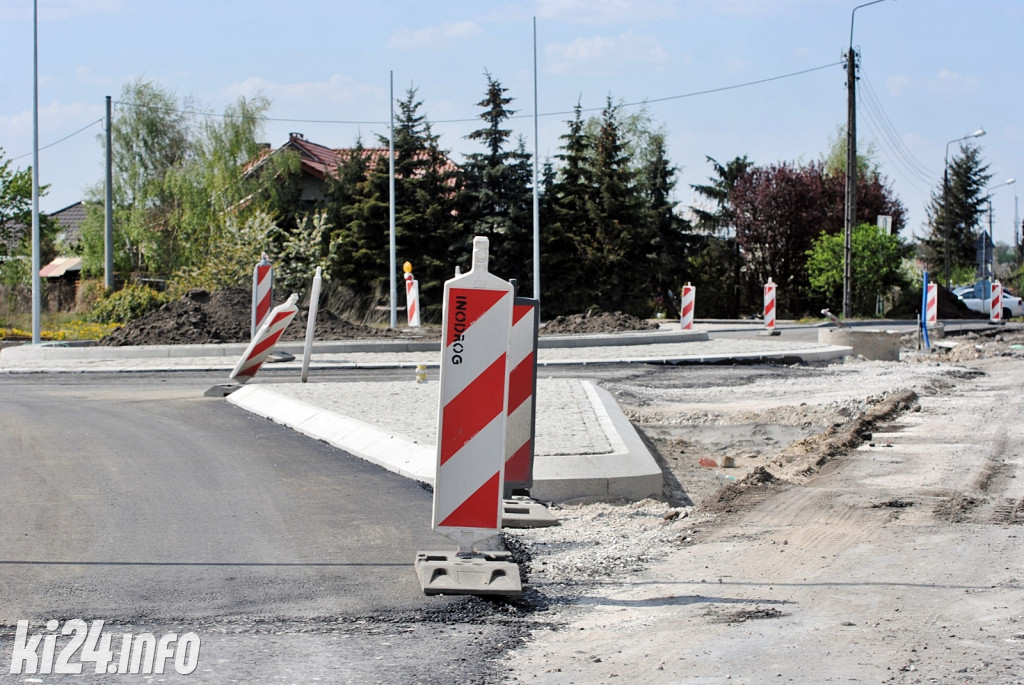 Budowa ronda u zbiegu uicy Długiej u Marulewskiej