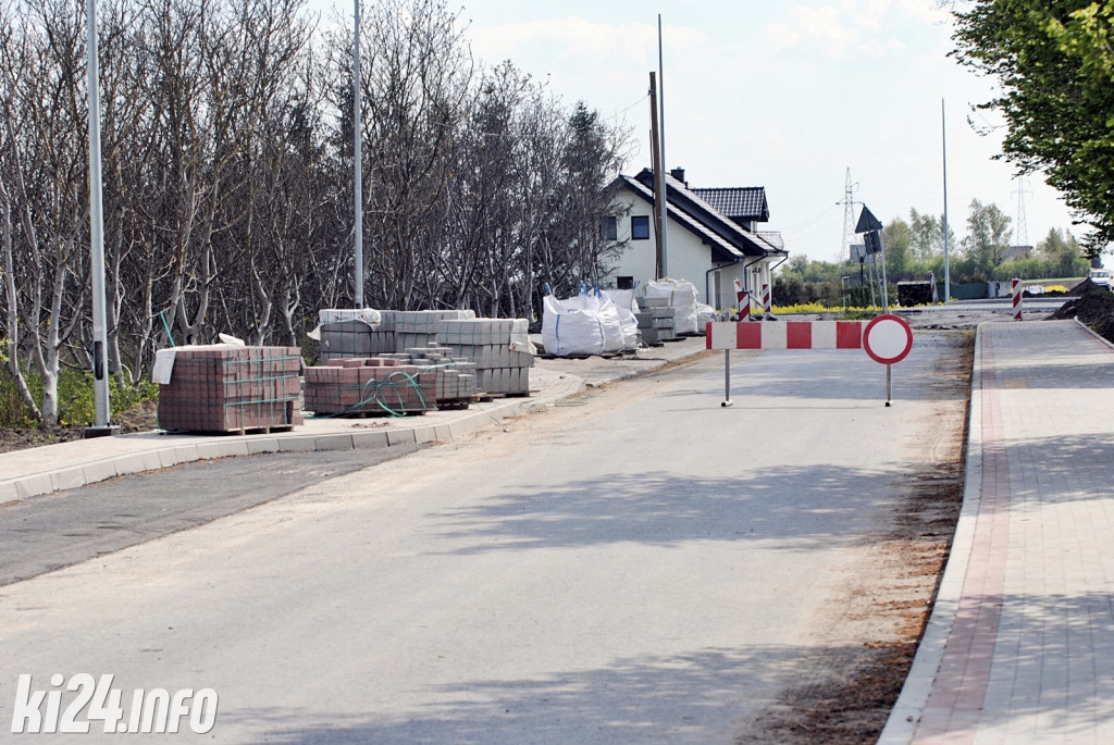 Budowa ronda u zbiegu uicy Długiej u Marulewskiej