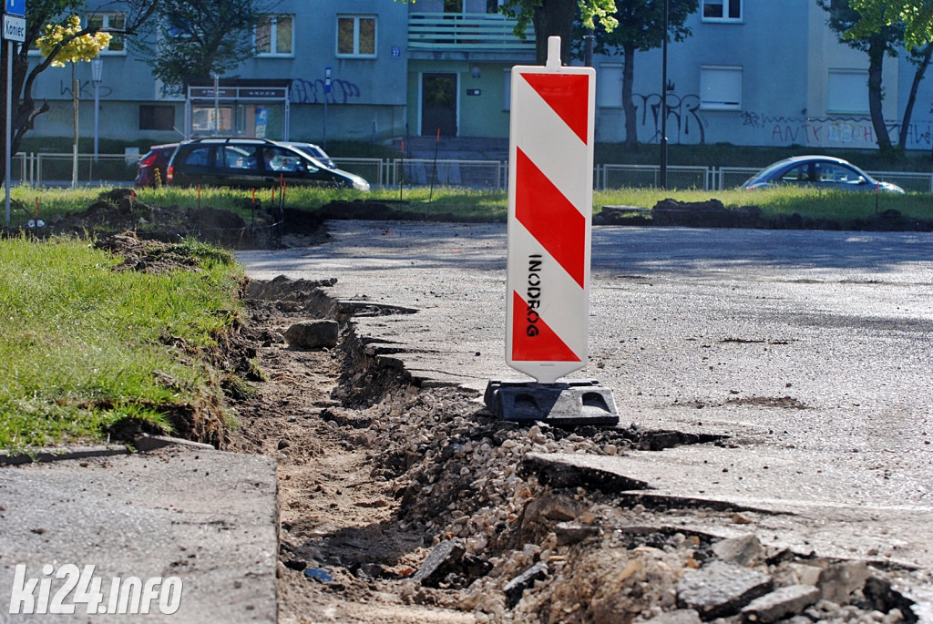 Remont parkingu przed starostwem