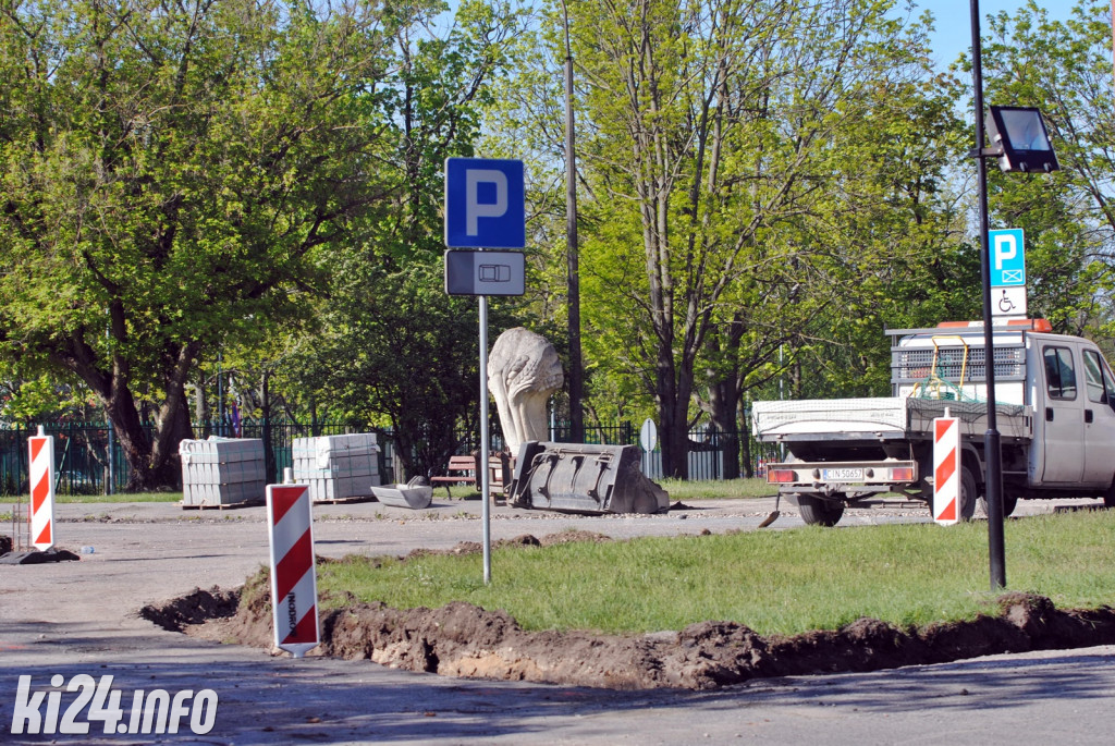Remont parkingu przed starostwem