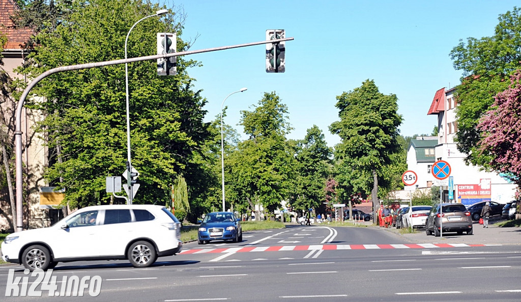 Biało-czerwone zebry