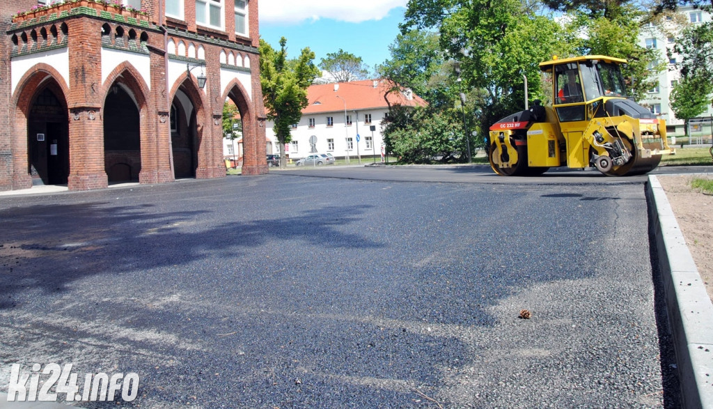 Remont parkingu przed starostwem