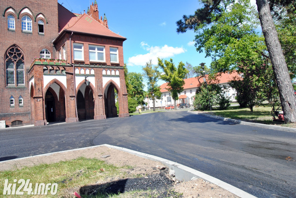 Remont parkingu przed starostwem