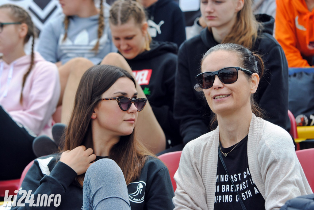 Weekend pod znakiem piłki plażowej