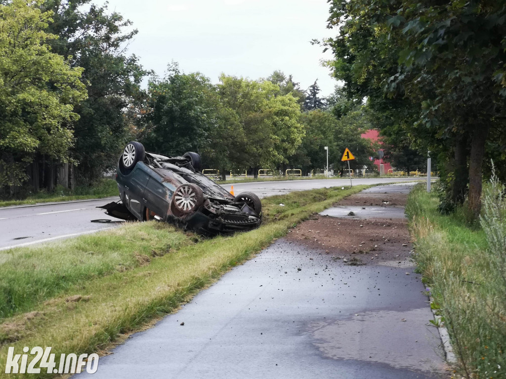 Dachowanie volkswagena w Janikowie
