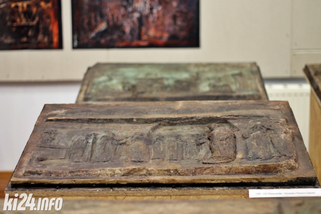 W muzeum można zobaczyć projekt drzwi do inowrocławskiej fary