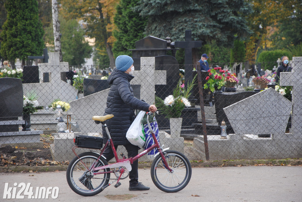Przygotowania do Dnia Wszystkich Świętych