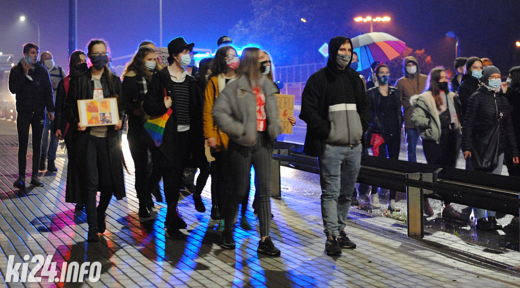 Protest przeciw wyrokowi TK